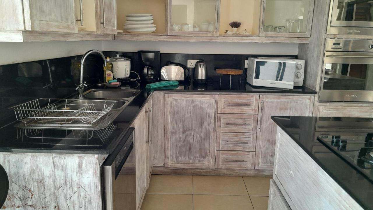 Oasis 1 Villa Tropicale Гранд Байе Екстериор снимка
